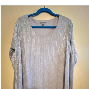 JM Collection Blouse Womens 1X Silver Excellent Metallic Shimmer Pleated Tunic